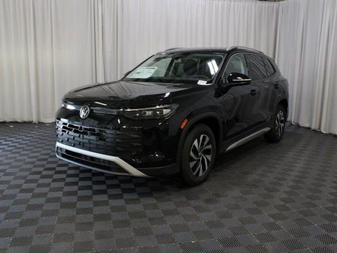 New 2025 Volkswagen Tiguan S FWD image 27