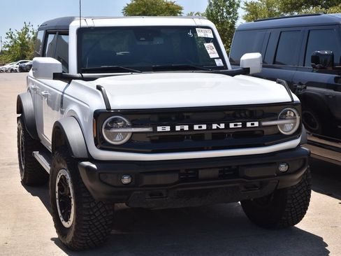 Certified 2024 Ford Bronco Outer Banks w/ Sasquatch Package AWD/4WD image 4
