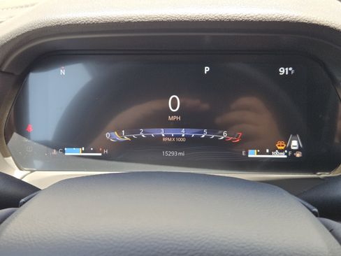 Used 2025 Jeep Grand Cherokee Laredo X RWD image 19