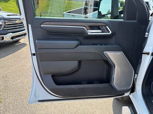Used 2024 Chevrolet Silverado 2500 High Country w/ High Country Premium Package AWD/4WD image 7