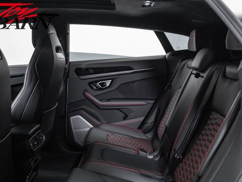 Used 2022 Lamborghini Urus AWD/4WD image 55