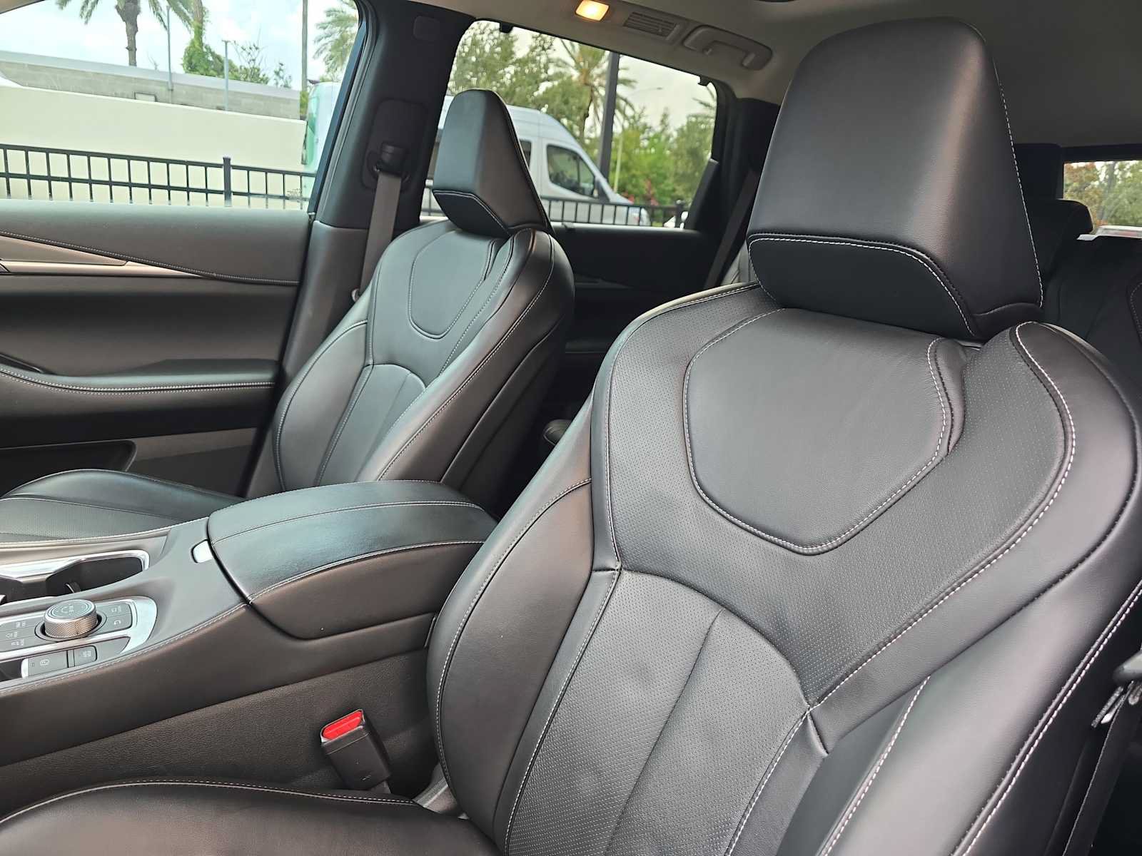 Certified 2023 INFINITI QX60 Luxe w/ Cargo Package FWD image 18