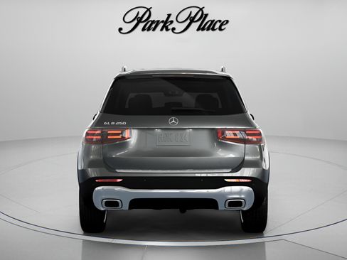 Used 2026 Mercedes-Benz GLB 250 image 15