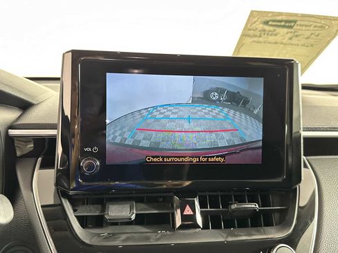 Used 2024 Toyota Corolla Cross LE image 19