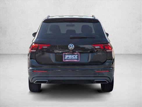 Used 2018 Volkswagen Tiguan S image 7