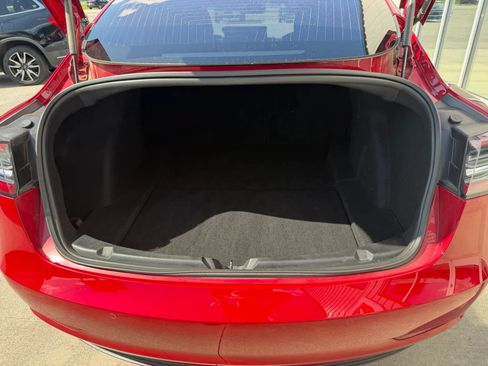 Used 2018 Tesla Model 3 Long Range RWD image 8