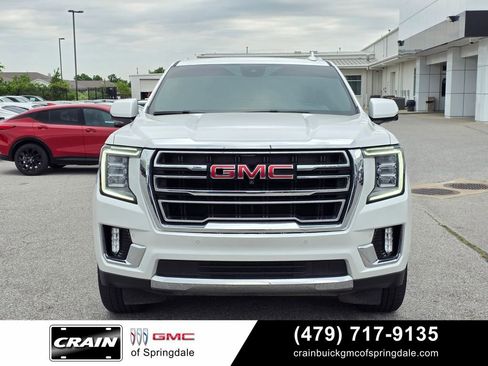 Used 2023 GMC Yukon SLT w/ SLT Premium Package AWD/4WD image 2