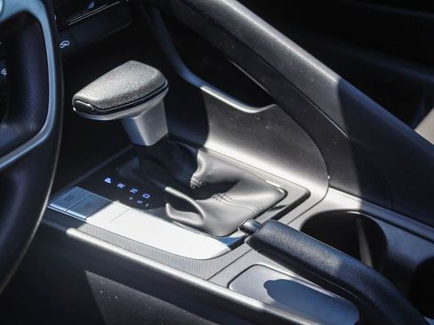 Certified 2023 Hyundai Elantra SEL FWD image 24