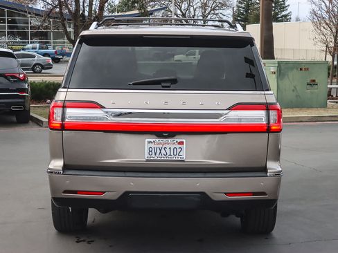 Used 2020 Lincoln Navigator L Reserve w/ Luxury Package image 3