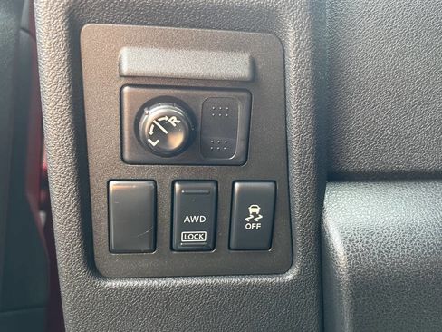 Used 2013 Nissan Rogue S AWD/4WD image 18