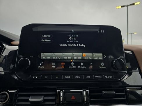 Used 2024 Nissan Pathfinder Platinum FWD image 8