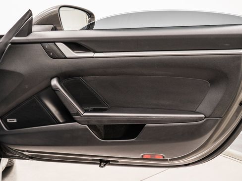 Used 2024 Porsche 911 Carrera image 38