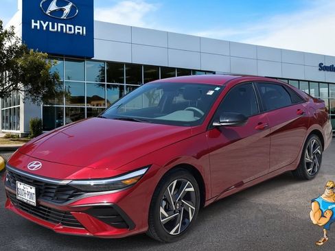 Certified 2025 Hyundai Elantra Sport FWD image 1