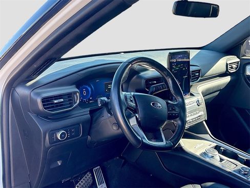 Used 2022 Ford Explorer ST w/ Equipment Group 401A image 9