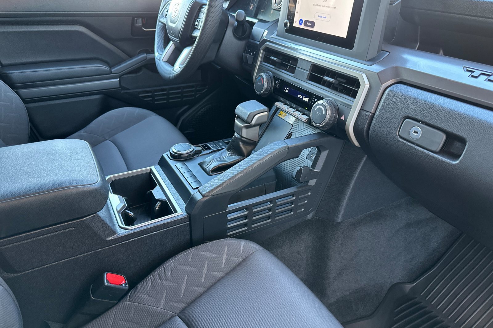 Used 2024 Toyota Tacoma SR5 AWD/4WD image 16