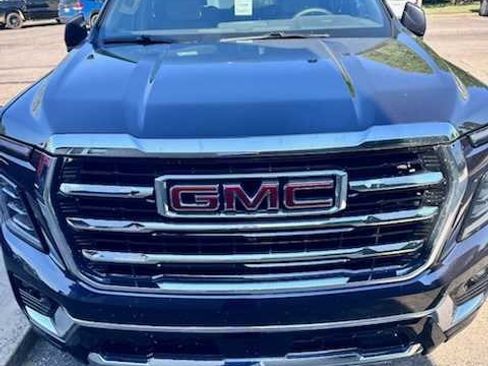 Used 2025 GMC Yukon Elevation image 6