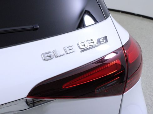 Used 2025 Mercedes-Benz GLE 63 AMG S image 8