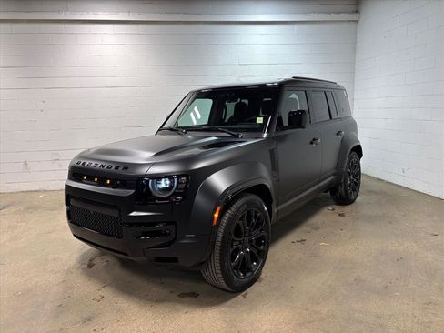 New 2026 Land Rover Defender 110 OCTA AWD/4WD image 1
