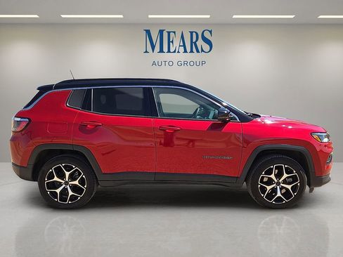 Used 2025 Jeep Compass Limited image 6