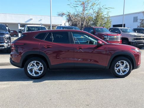 Certified 2024 Chevrolet Trax LS w/ LS Convenience Package image 2