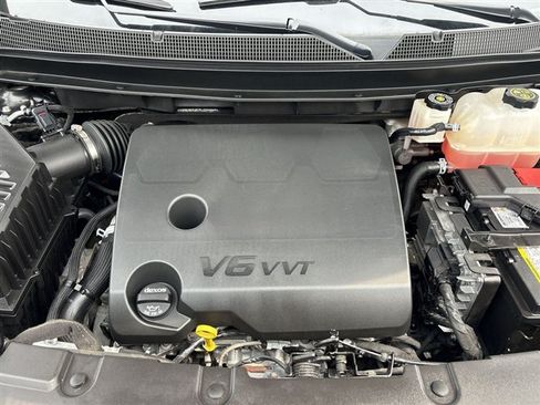Used 2023 Chevrolet Traverse Premier w/ LPO, Floor Liner Package FWD image 29