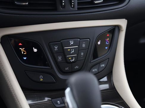 Used 2019 Buick Envision Preferred image 18