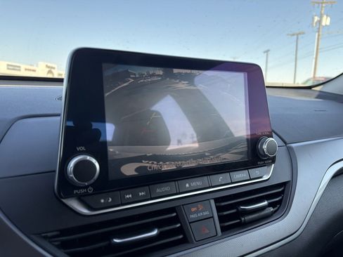 Used 2024 Nissan Altima 2.5 SR image 17