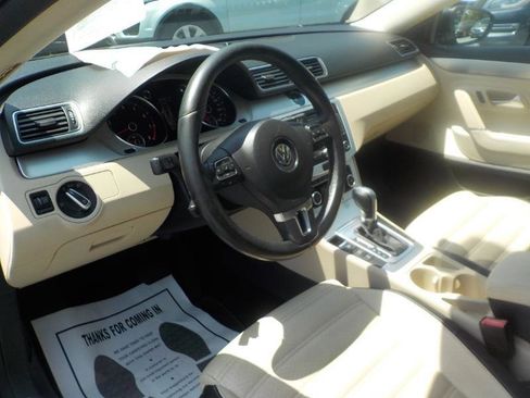 Used 2012 Volkswagen CC Lux FWD image 10