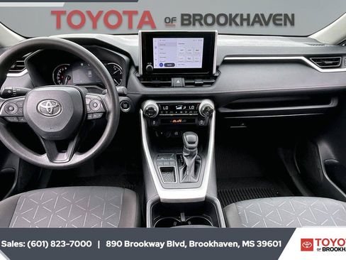 Used 2024 Toyota RAV4 XLE FWD image 13
