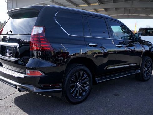 Used 2021 Lexus GX 460 Luxury w/ Sport Design Package image 3