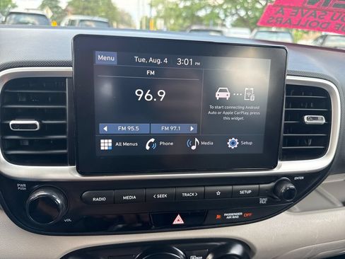 Certified 2023 Hyundai Venue SEL FWD image 32