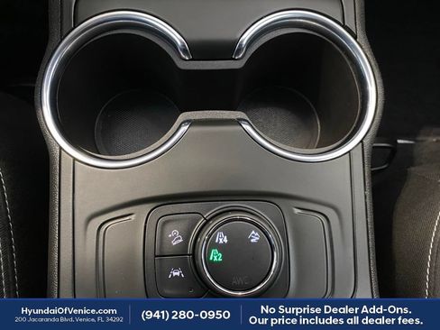 Used 2022 GMC Terrain SLE AWD/4WD image 19