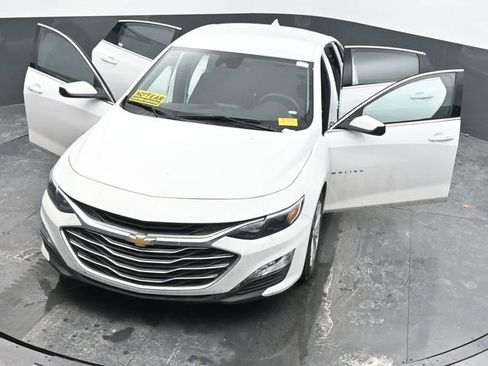 Used 2025 Chevrolet Malibu LT image 60