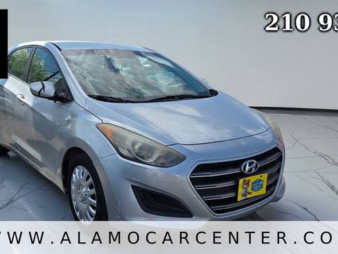 Used 2016 Hyundai Elantra GT FWD image 7