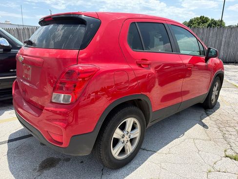 Used 2020 Chevrolet Trax LS w/ Tint and Cruise Package FWD image 4