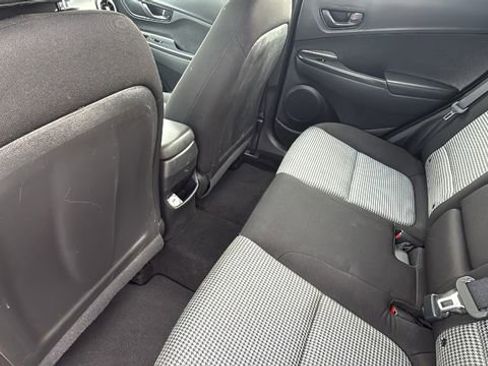Used 2023 Hyundai Kona SE image 24