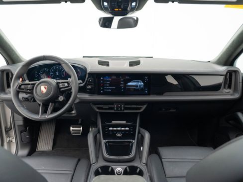 Certified 2026 Porsche Cayenne GTS image 30