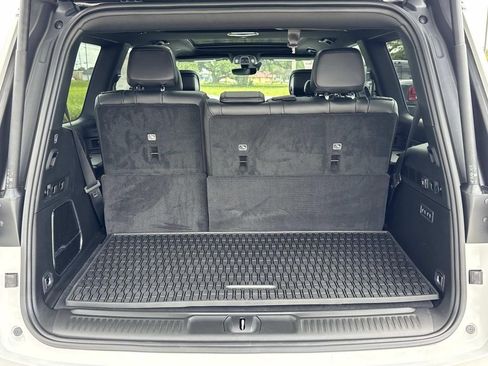 New 2026 Jeep Grand Wagoneer 4WD image 12