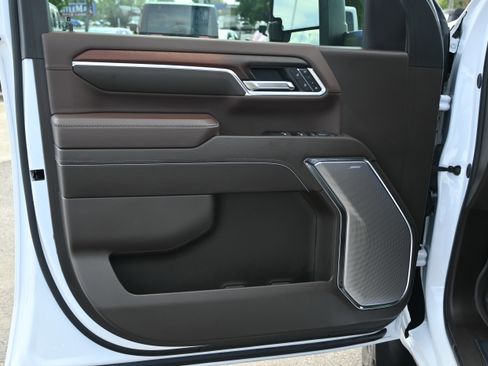 Used 2024 GMC Sierra 2500 Denali w/ Denali Reserve Package image 29