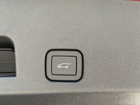 New 2026 Chevrolet Traverse LT FWD image 14