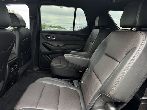 Used 2023 Chevrolet Traverse High Country w/ LPO, Floor Liner Package AWD/4WD image 28