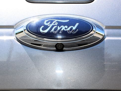 Used 2014 Ford F150 FX4 w/ Equipment Group 402A Luxury AWD/4WD image 9