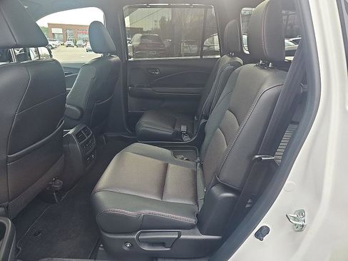 Used 2021 Honda Pilot Black Edition image 31