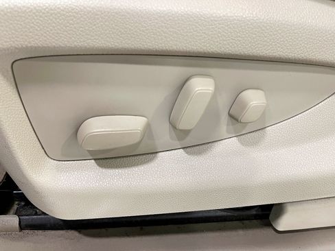 Used 2018 GMC Yukon Denali AWD/4WD image 17