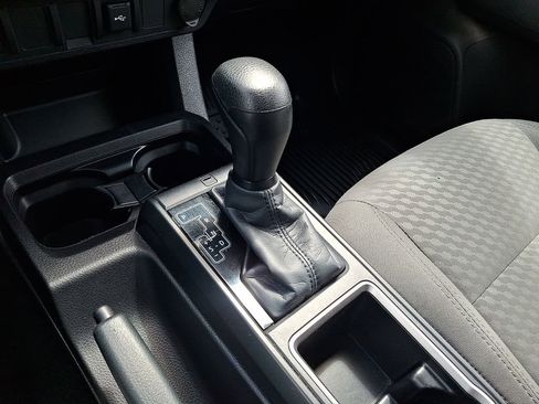 Used 2023 Toyota Tacoma SR AWD/4WD image 16