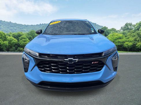 Used 2024 Chevrolet Trax RS w/ Driver Confidence Package FWD image 25