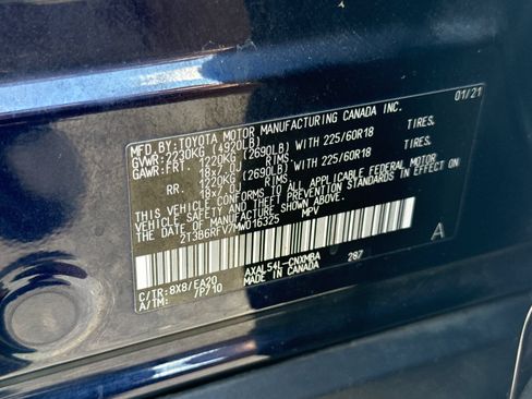 Used 2021 Toyota RAV4 XLE Premium AWD/4WD image 11