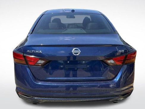 Used 2020 Nissan Altima 2.5 SR FWD image 2