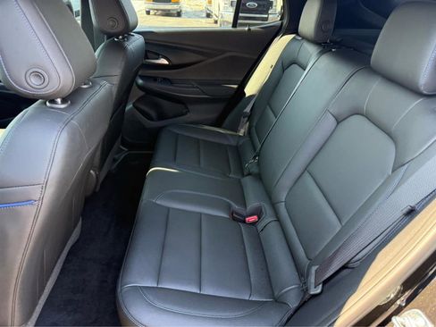 Used 2026 Buick Envista Sport Touring w/ Convenience II Package image 18