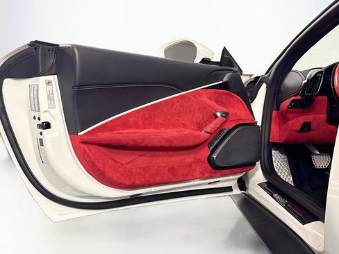 Used 2023 Ferrari Roma RWD image 40